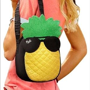 PINKVictoria’s Secret pineapple cooler